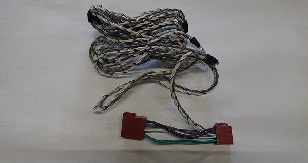 HI - LEVEL ISO TIL AKTIV SUB FRA FRONT HØJTTALERE 5 METER (STJÆLER OG SENDER SIGNAL VIDERE)