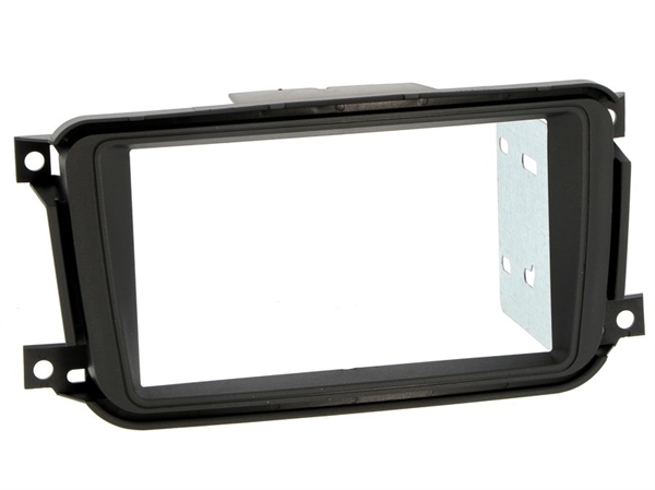 DOBBELT DIN HQ INSTALL KIT SMART FORTWO, 2010>, SORT