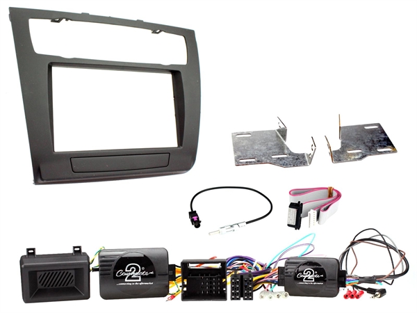KOMPLET MONT. KIT BMW 1-SERIE 2007 > 2013 MED AUT. AIRCON OG UDEN ORIGINAL NAVI, IDRIVE